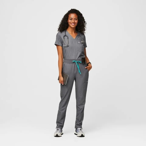 FIGS Yola Yoga Waistband Petite Skinny Scrub Pants - Picture 2 of 8